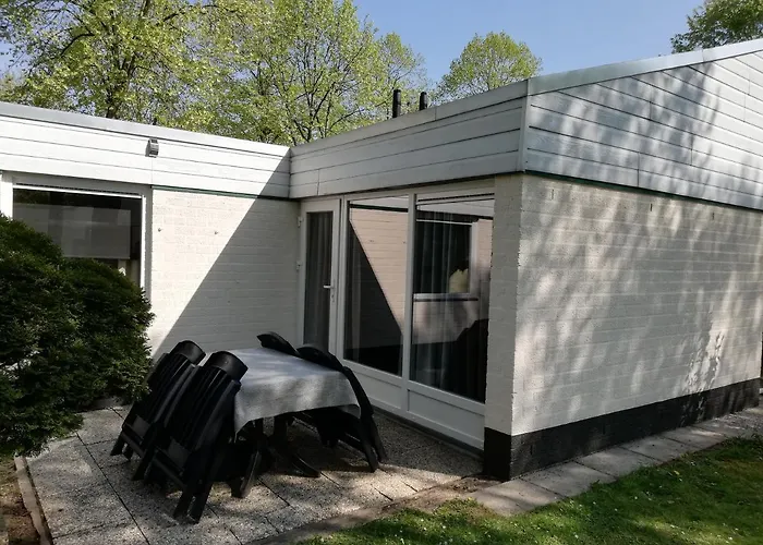 Rustige, Gelijkvloerse Vakantiewoning Met 2 Slaapkamers In Simpelveld, Zuid-Limburg